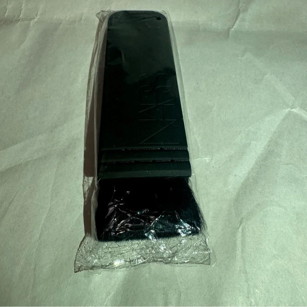 NARS brush